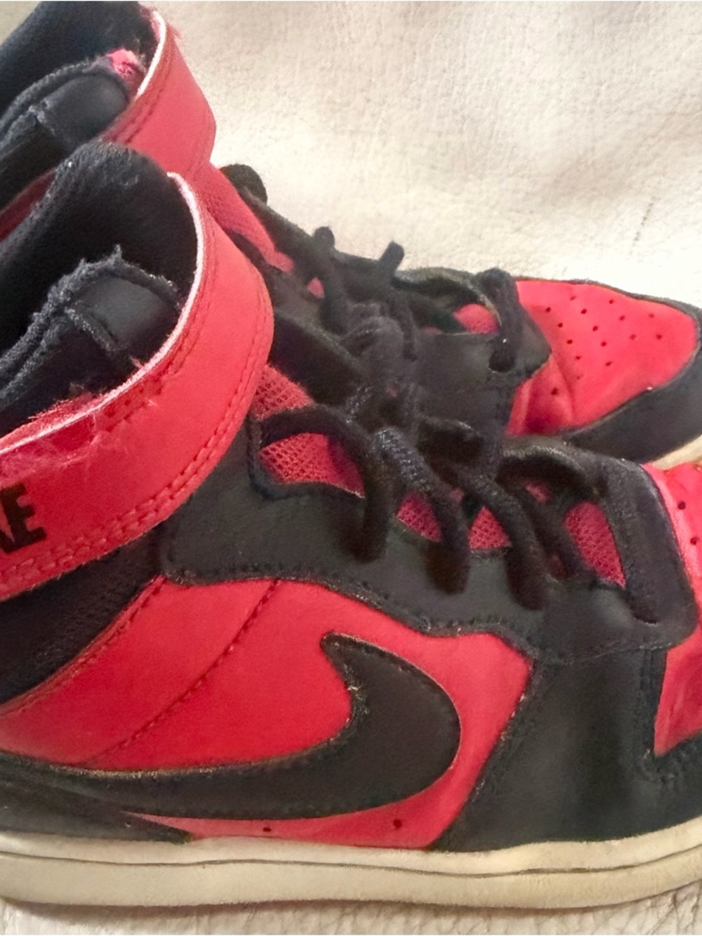 Nike air Jordan size 3  Sneakers in Red and Black